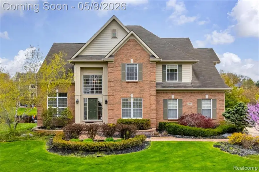 3881 High Grove, Lake Orion, MI 48360 - #2
