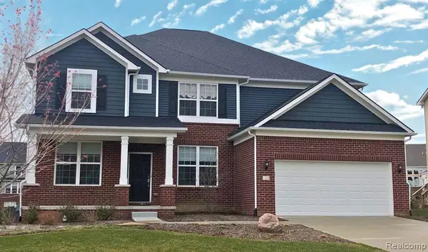 22572 Pondview, Macomb, MI 48042