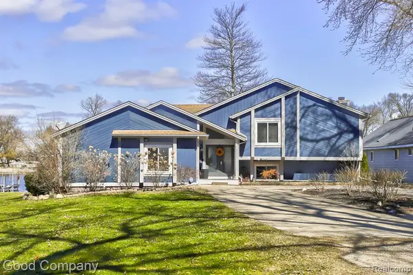 9526 Montgold, White Lake, MI 48386