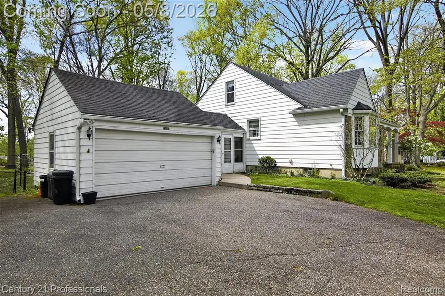 15985 Oak, Livonia, MI 48154 - #3