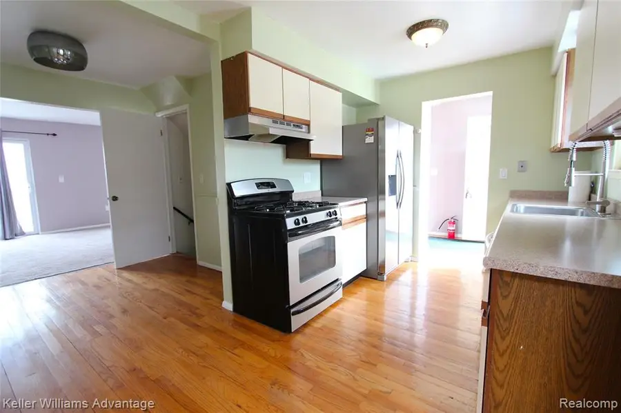 24667 Bashian, Novi, MI 48375 - #2