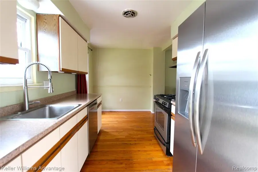 24667 Bashian, Novi, MI 48375 - #3