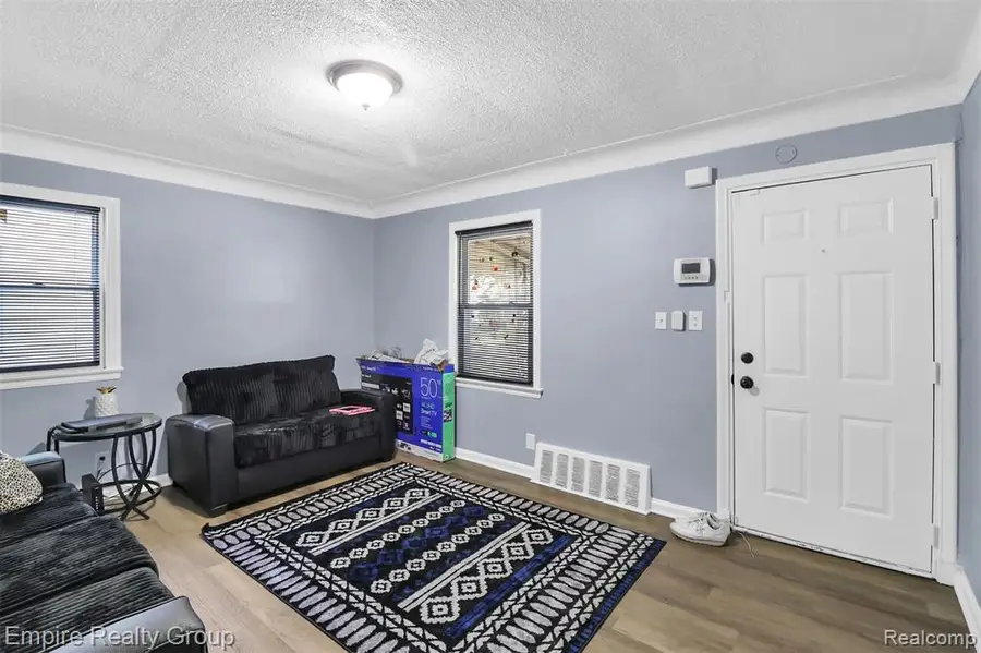 7776 Mettetal, Detroit, MI 48228 - #3