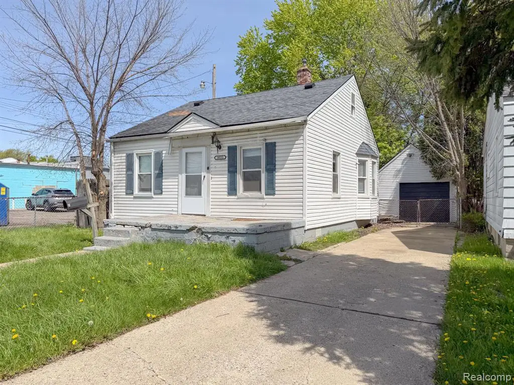 18533 Kenosha, Harper Woods, MI 48225 - #1
