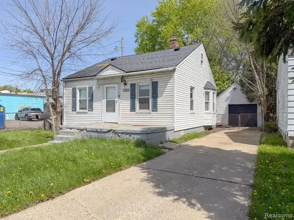 18533 Kenosha, Harper Woods, MI 48225