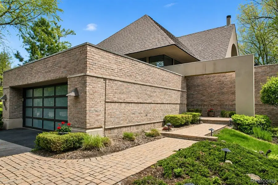 5044 Christy, Troy, MI 48098 - #2