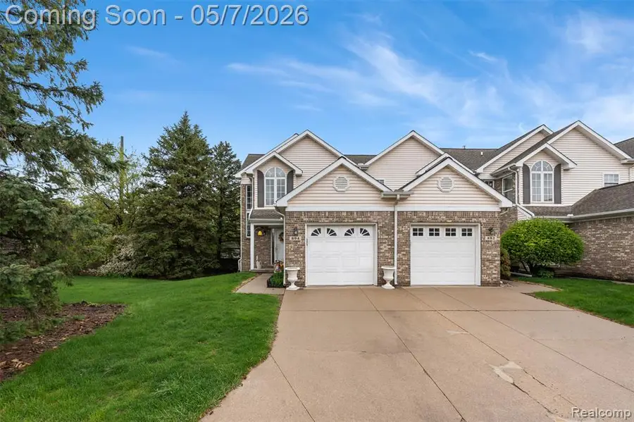894 Natures Cove, Wixom, MI 48393 - #3