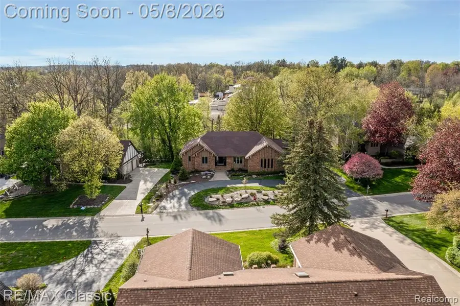 20419 Woodcreek, Northville, MI 48167 - #2