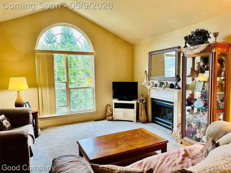 12211 Chesapeake, Walled Lake, MI 48390 - #2