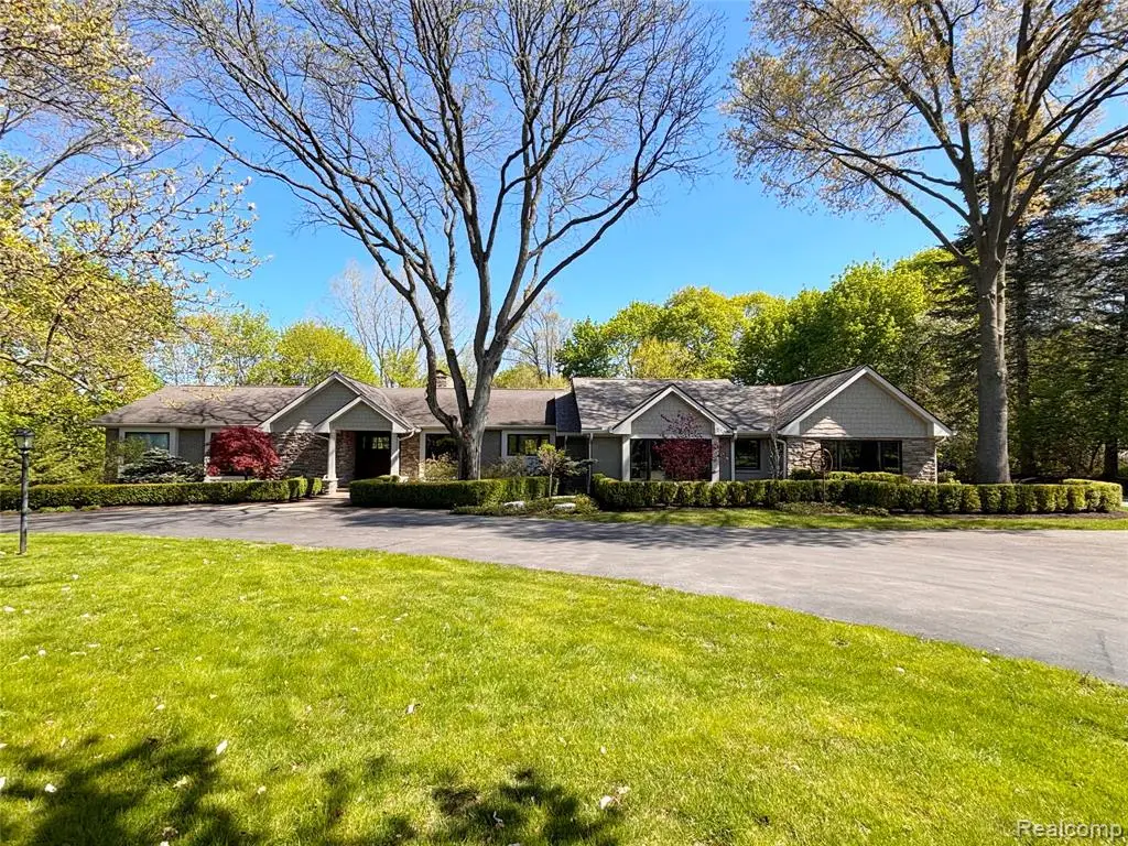 4801 N Harsdale, Bloomfield Hills, MI 48302 - #1