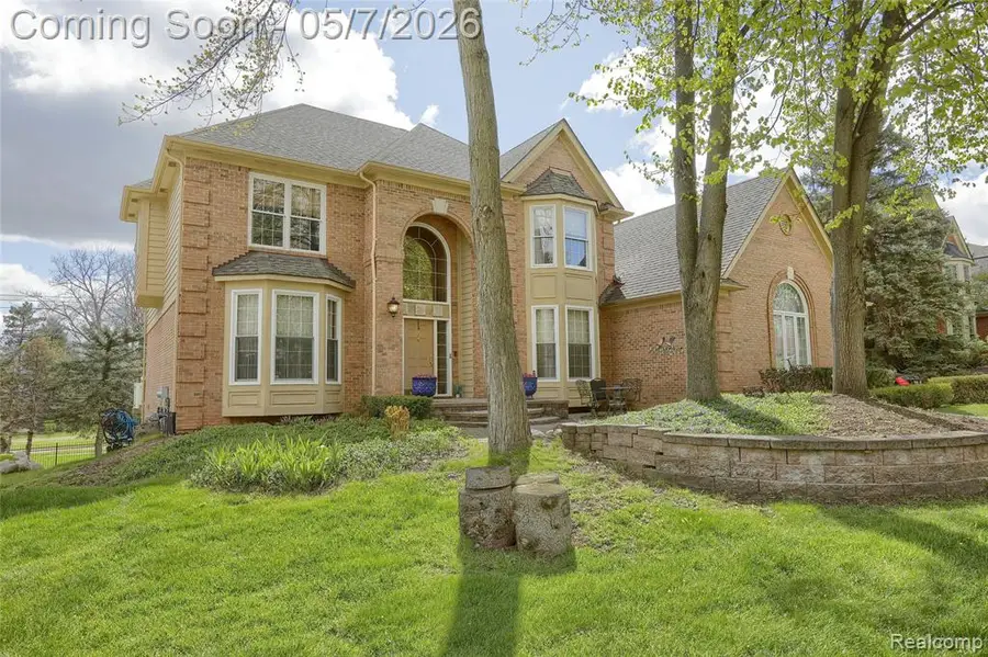 2007 Mapleridge, Rochester Hills, MI 48309 - #2