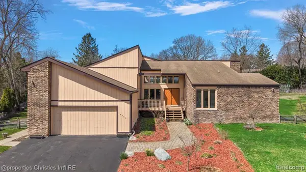 4566 Walden, Bloomfield Hills, MI 48301
