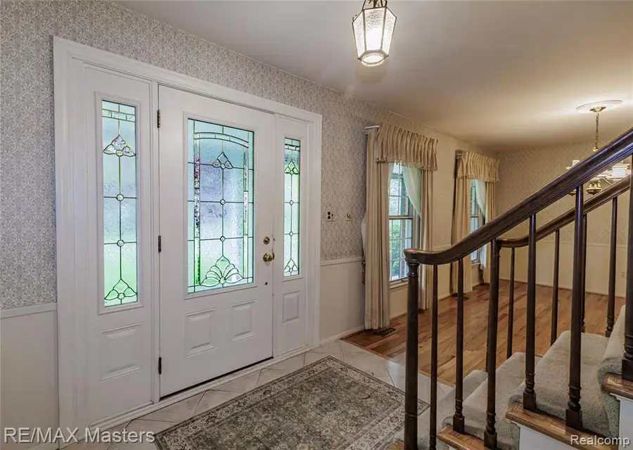 21879 Canterbury, Grosse Ile, MI 48138 - #3