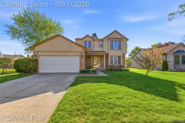 1800 Hillman, Troy, MI 48083