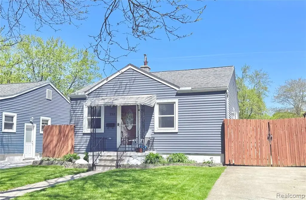 252 W Rutgers, Pontiac, MI 48340 - #1