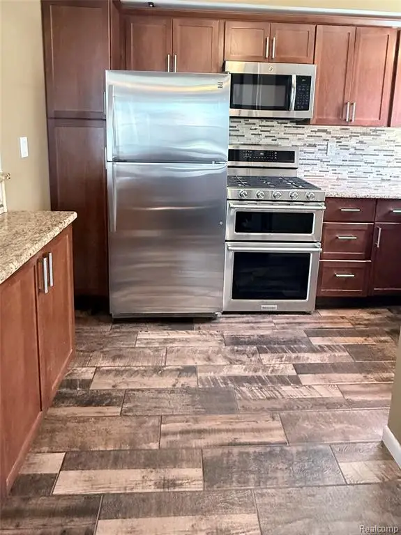 252 W Rutgers, Pontiac, MI 48340 - #3
