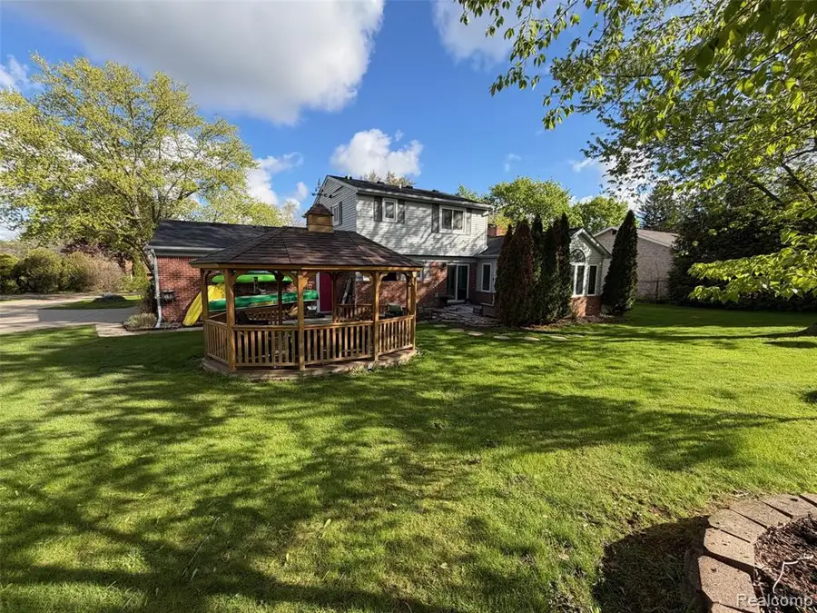 9739 Waterway, Grosse Ile, MI 48138 - #2
