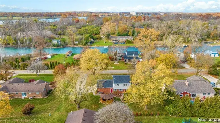 9739 Waterway, Grosse Ile, MI 48138 - #3