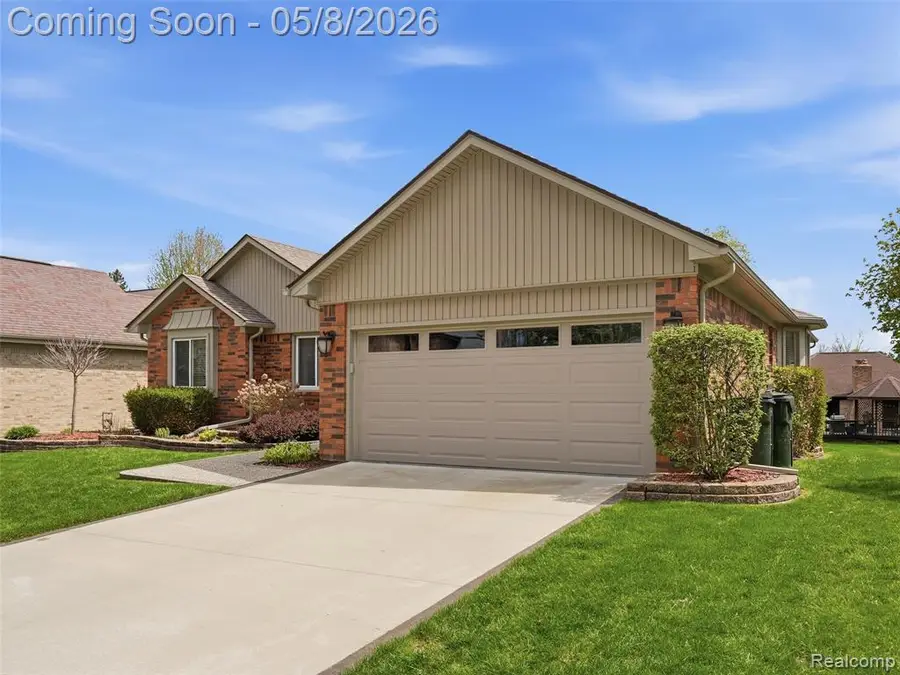 1669 Treeside, Rochester Hills, MI 48307 - #2