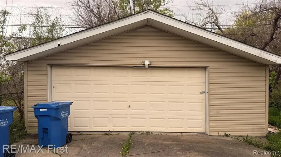 2184 Garrick, Warren, MI 48091 - #3