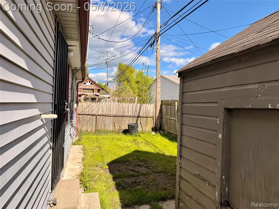 8308 Continental, Warren, MI 48089 - #3