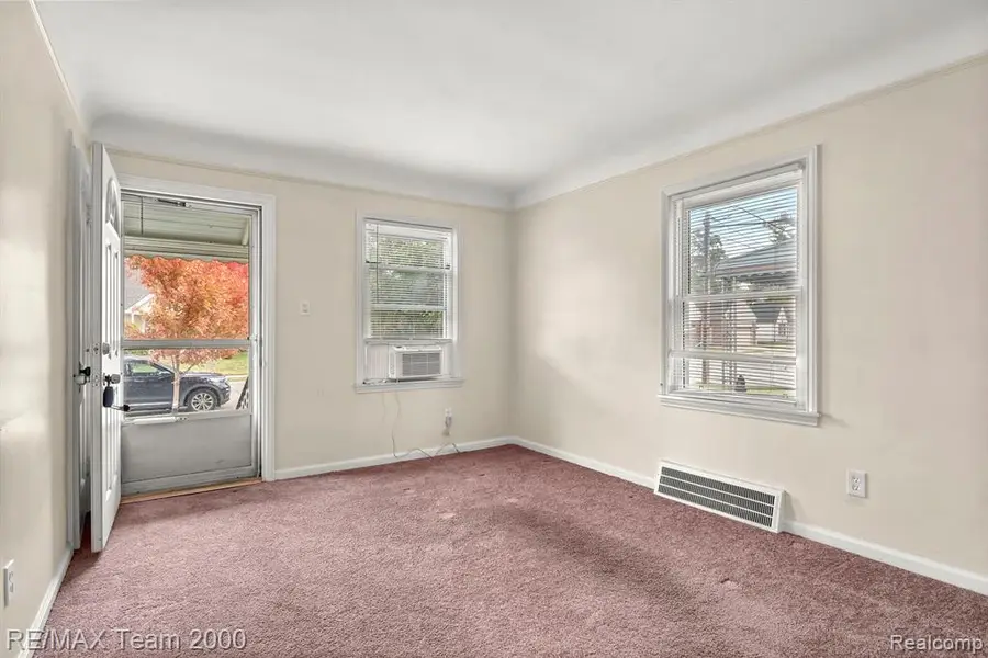 24611 Oxford, Dearborn, MI 48124 - #3