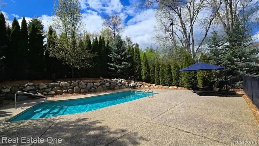 960 Hill Hollow, Milford, MI 48381 - #2