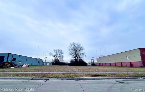 32660 Industrial, Garden City, MI 48135