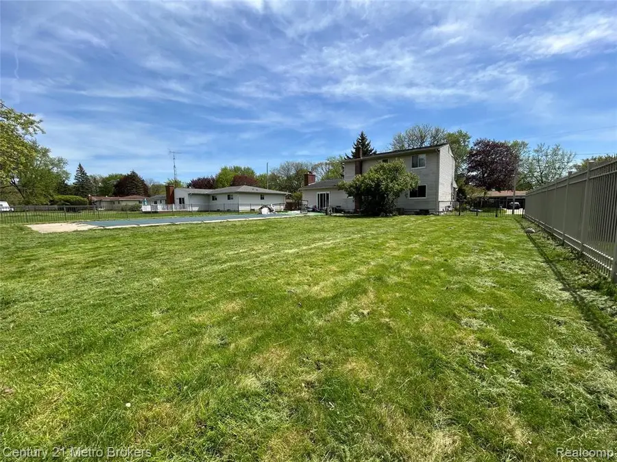 1124 Trotwood, Flint, MI 48507 - #3