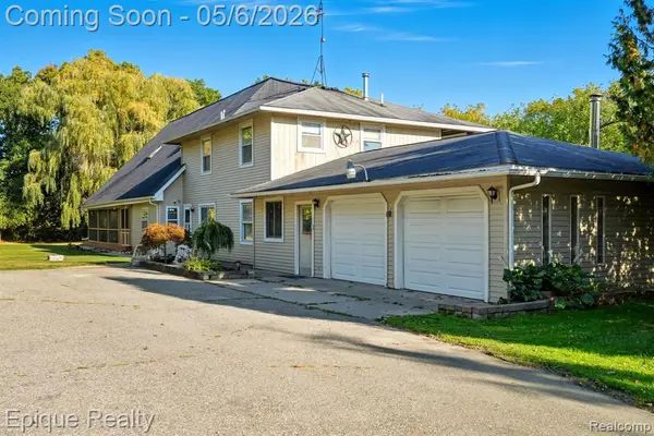 8150 Runyan Lake, Fenton, MI 48430