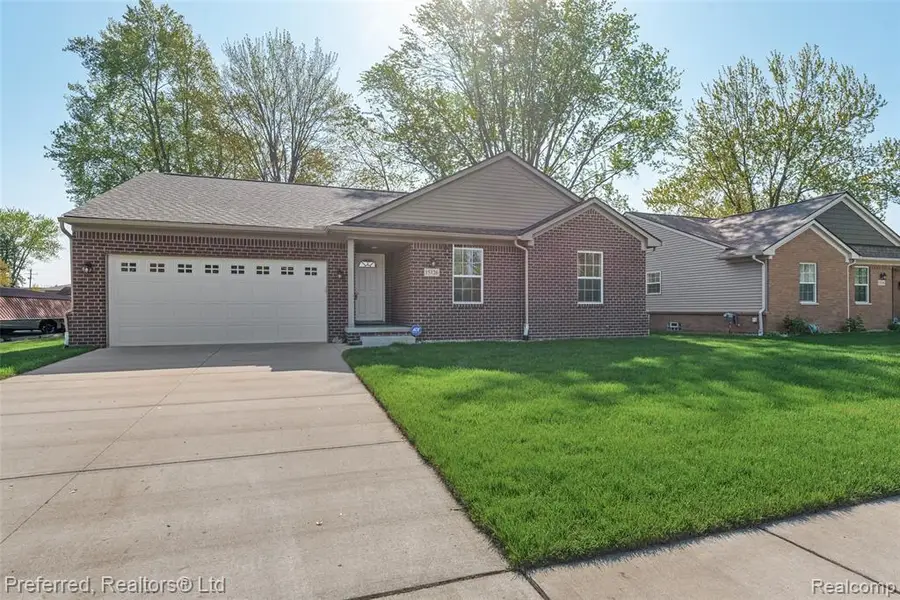 15126 Brookfield, Livonia, MI 48154 - #2