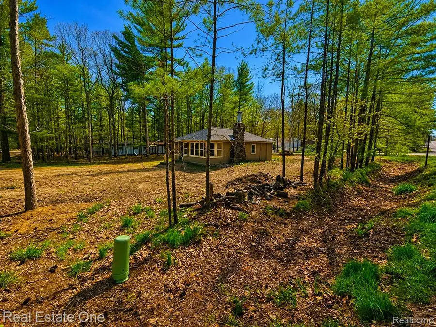 1961 N Beechwood, Mears, MI 49436 - #2