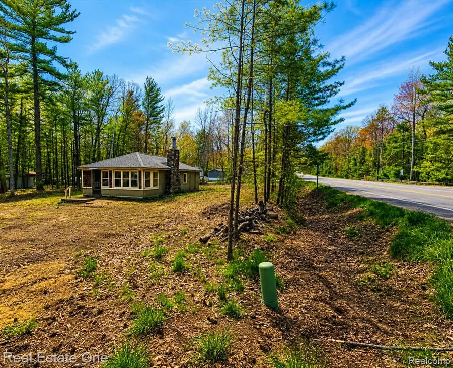 1961 N Beechwood, Mears, MI 49436 - #3