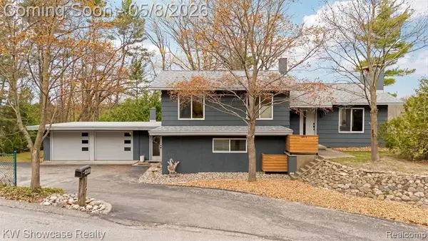 1610 Timber Lane, Traverse City, MI 49686