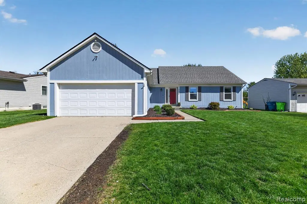 61350 Creekview, South Lyon, MI 48178 - #1
