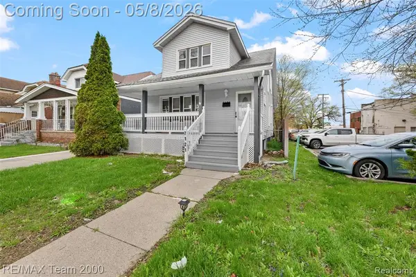 7121 Pinehurst, Dearborn, MI 48126
