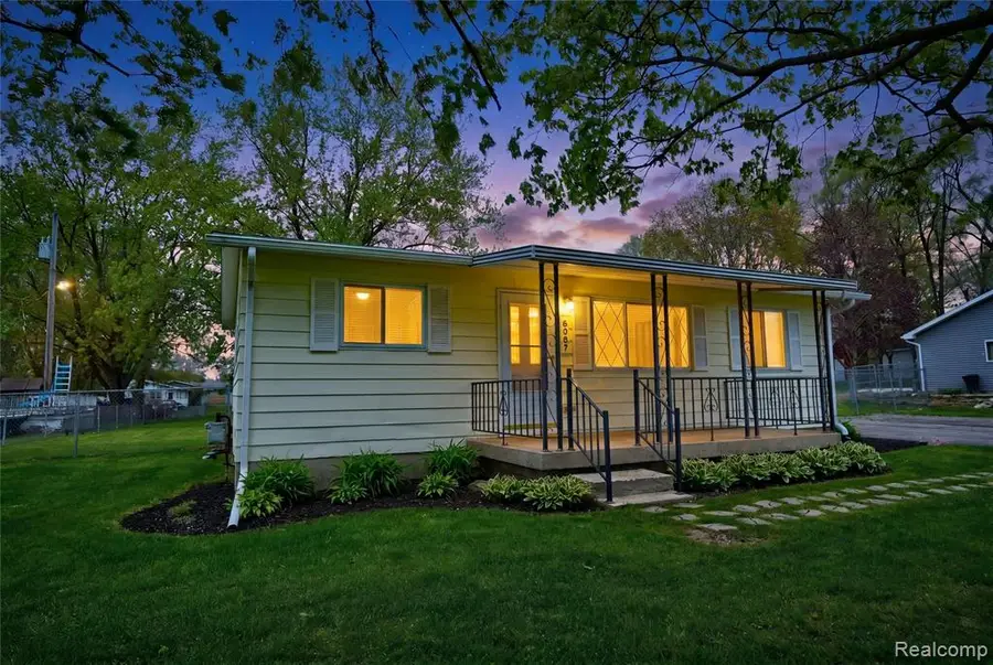 6087 E Hill, Grand Blanc, MI 48439 - #3