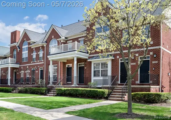 3280 Newbury, Troy, MI 48084