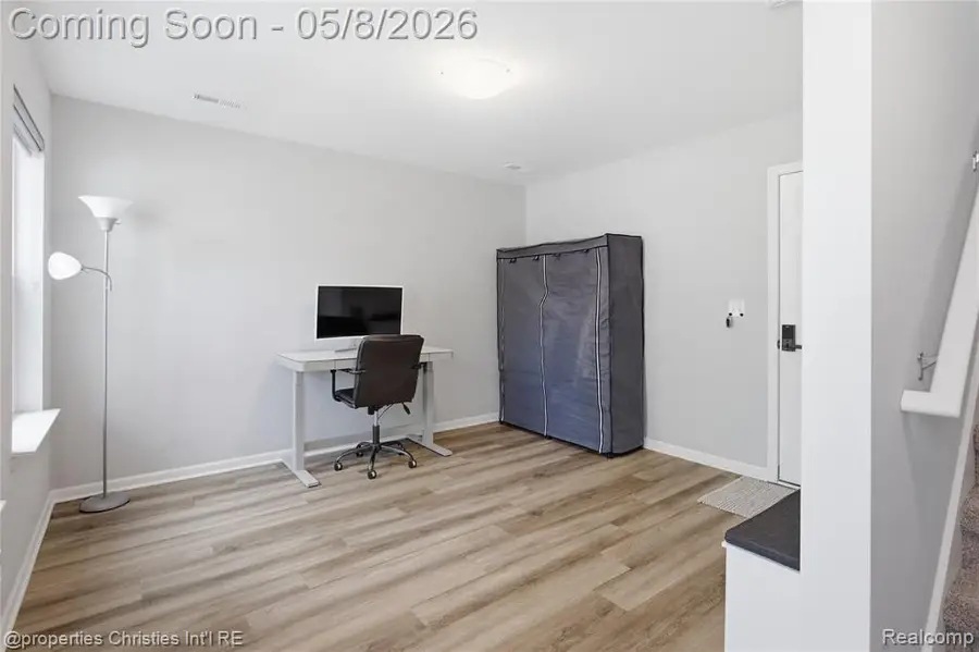 402 Jeff Keeton, Hazel Park, MI 48030 - #3