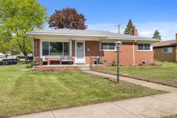 14009 Berwick, Livonia, MI 48154
