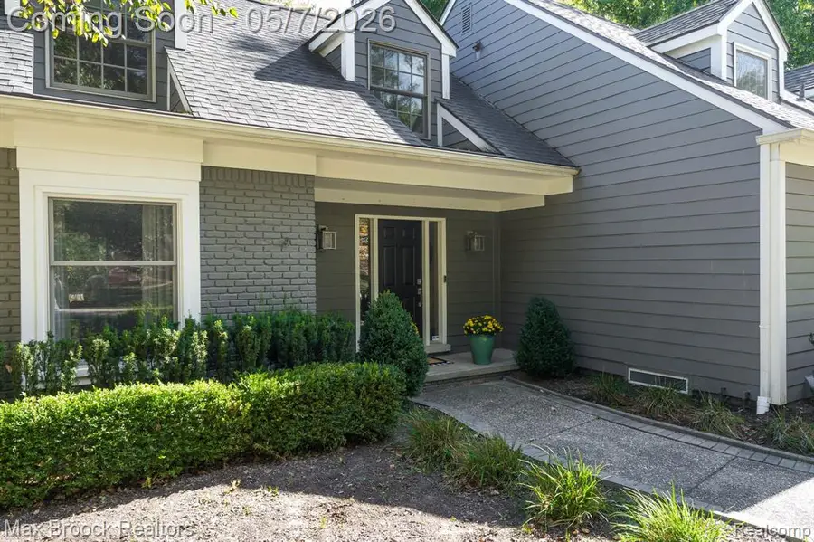 30800 Roberts, Franklin, MI 48025 - #2