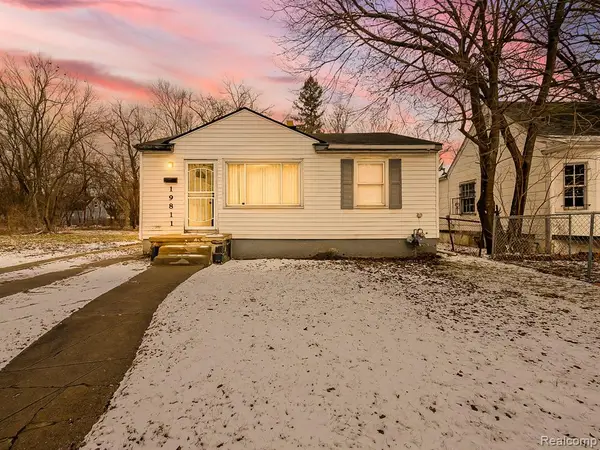 19811 Harlow, Detroit, MI 48235