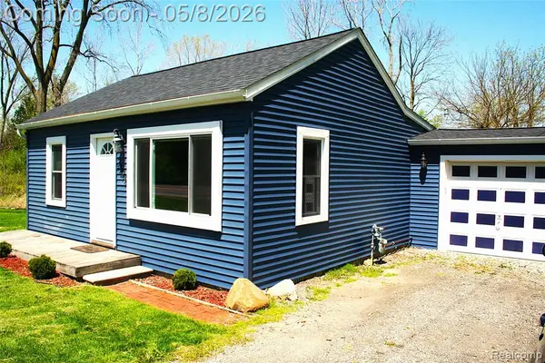 2199 Sandy Creek, Monroe, MI 48162