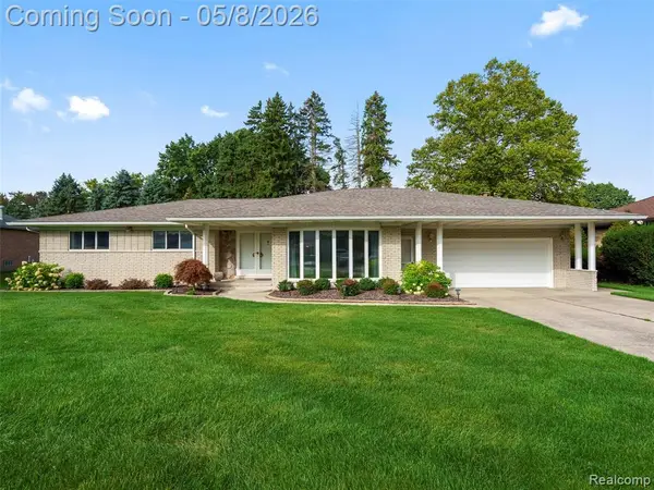 38523 Manchester, Clinton Township, MI 48036