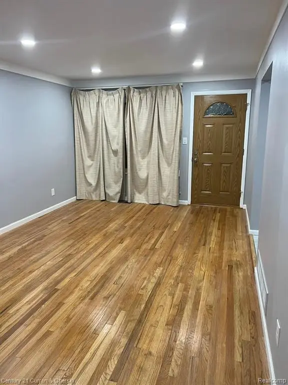 3959 Monroe, Dearborn Heights, MI 48125 - #2