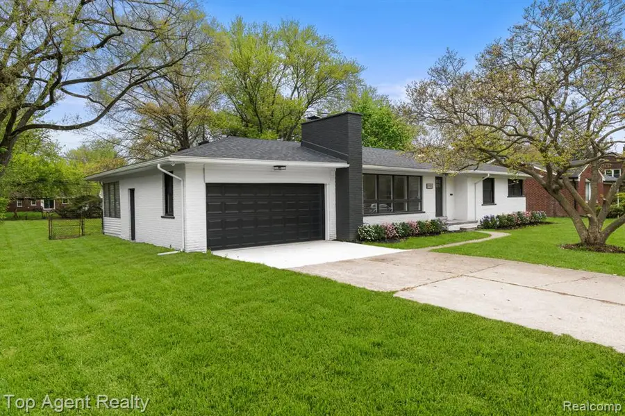 19771 Old Homestead, Harper Woods, MI 48225 - #3