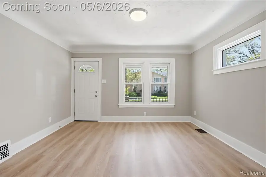 507 E Maplehurst Street, Ferndale, MI 48220 - #3