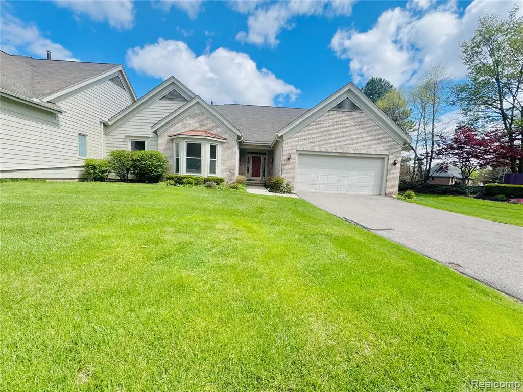 35460 Woodfield, Farmington Hills, MI 48331 - #1