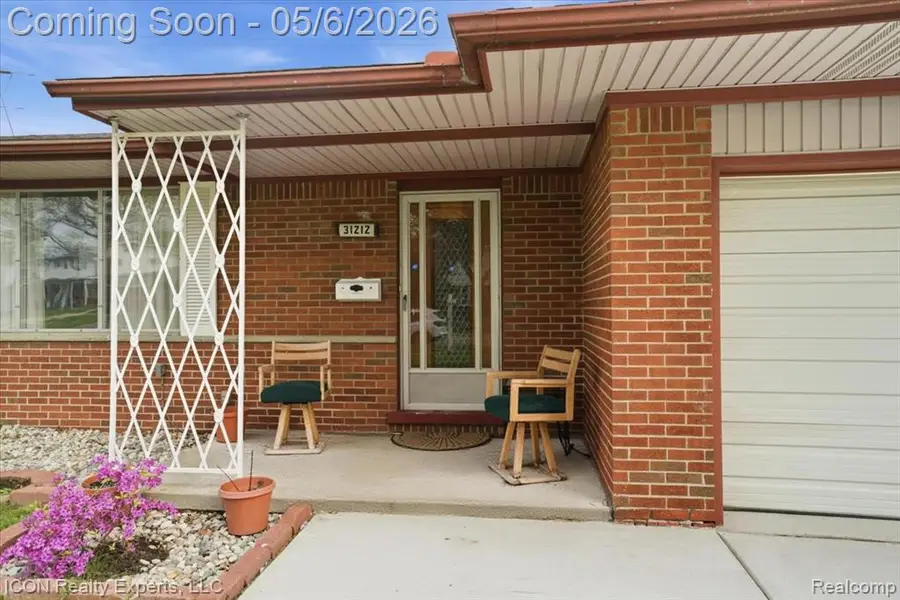 31212 Saratoga, Warren, MI 48093 - #2