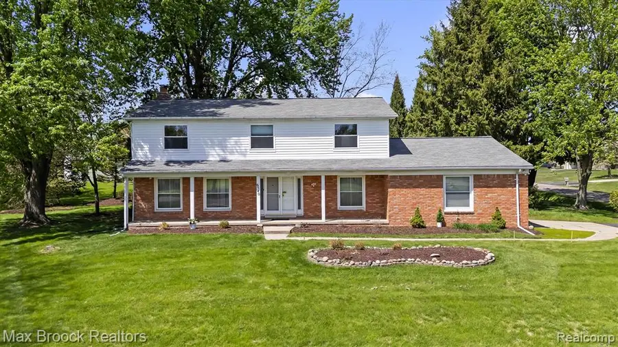 6540 Alderley, West Bloomfield, MI 48322 - #2
